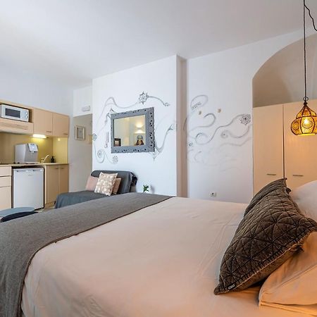 La Casa De La Favorita Hotel Тарифа Екстериор снимка