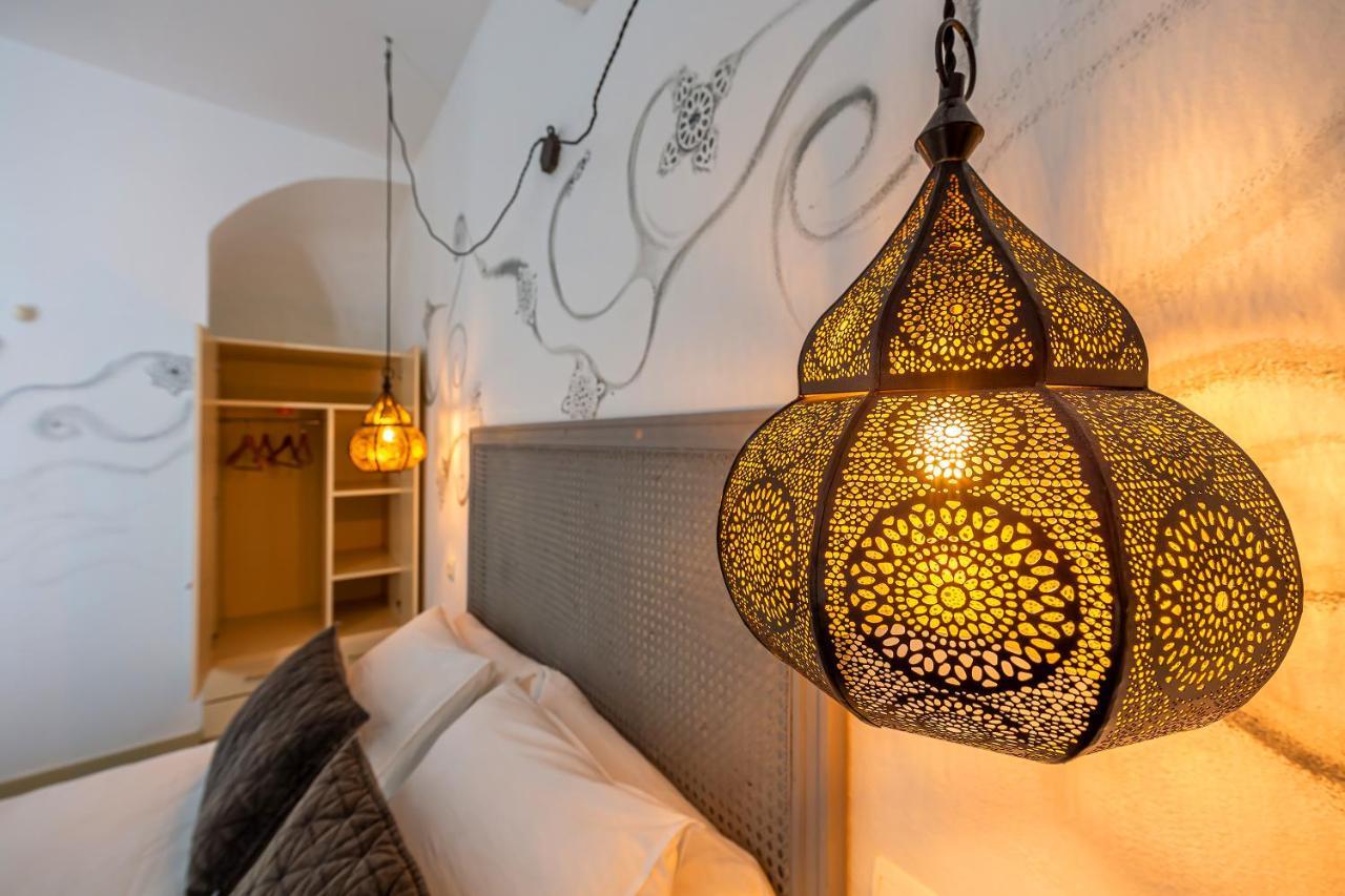 La Casa De La Favorita Hotel Тарифа Екстериор снимка