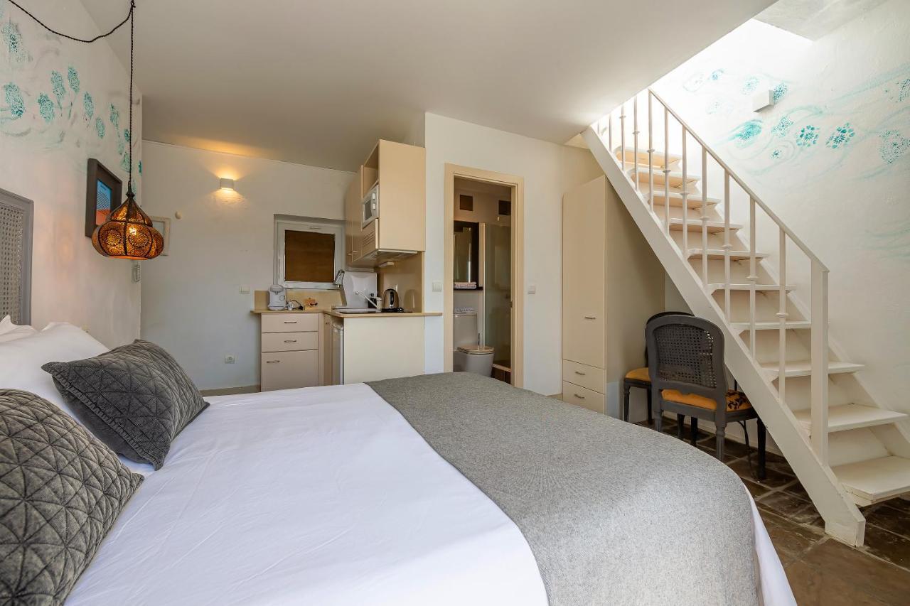 La Casa De La Favorita Hotel Тарифа Екстериор снимка