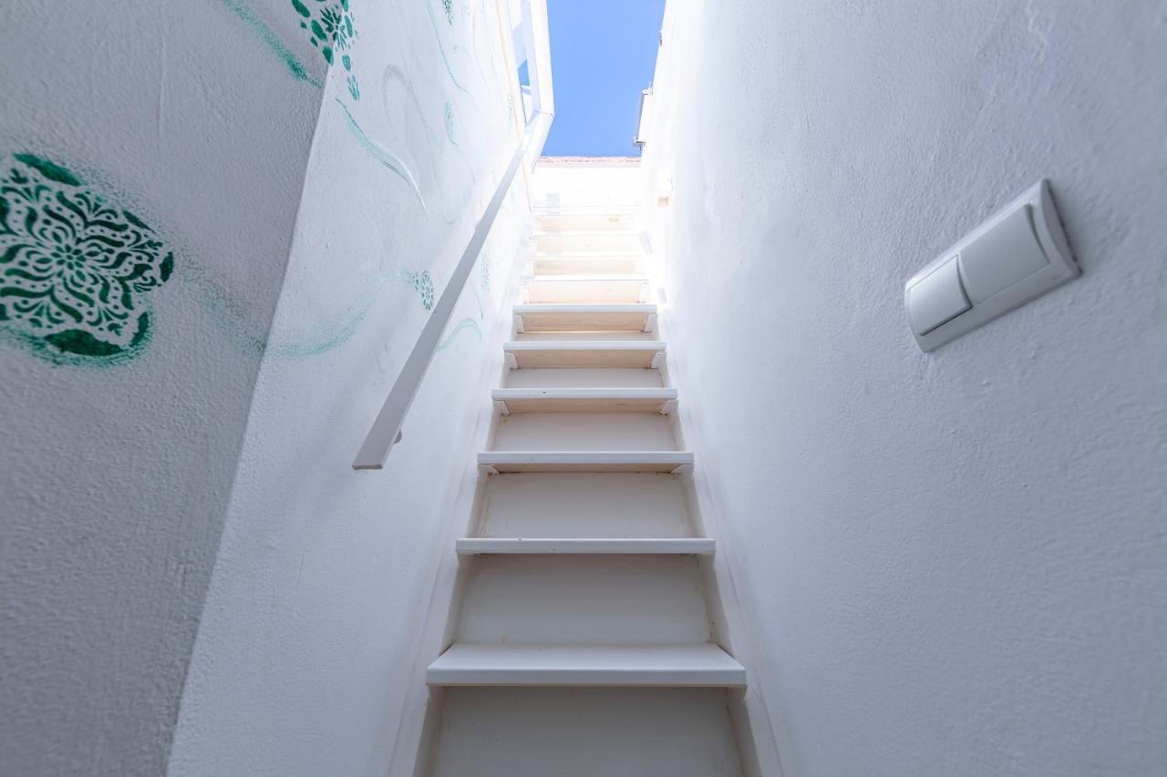 La Casa De La Favorita Hotel Тарифа Екстериор снимка